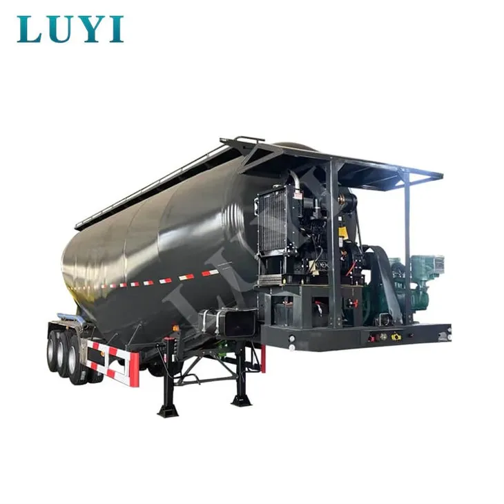 3-osni 35-kubični polpriklopnik s cisterno za črni cement