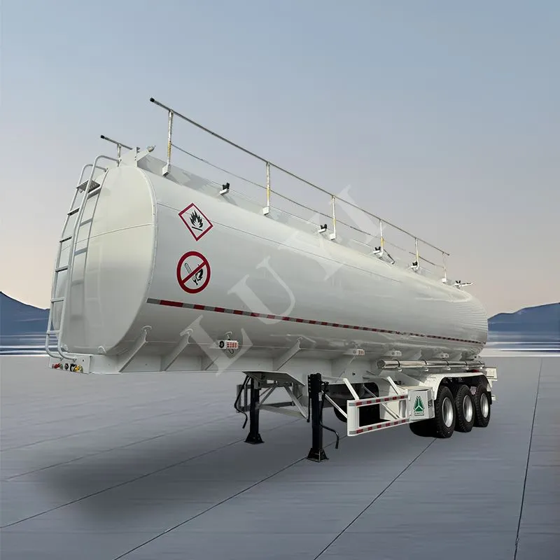 Tri{0}}osni polpriklopnik s cisterno za olje 45/50 kubičnih metrov